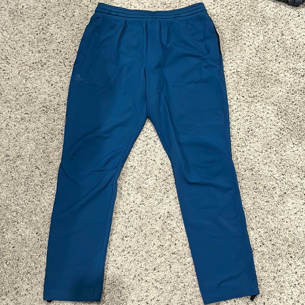 MENS Under Armour XL Fitted Workout/Lounge Pants